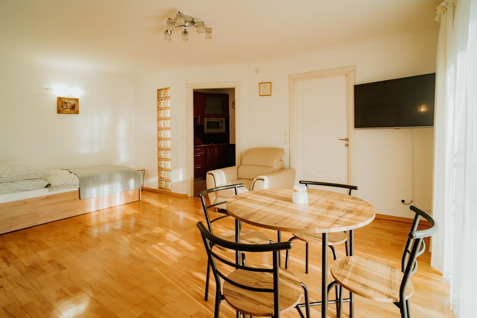 Apartamenty Pod Dzwonkiem Wadowice Extérieur photo