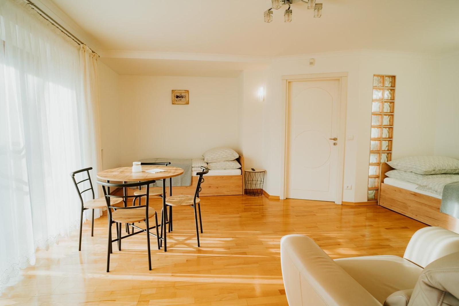 Apartamenty Pod Dzwonkiem Wadowice Extérieur photo